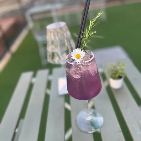 Hotel & Garden